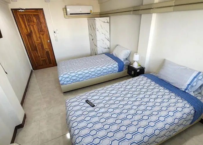 A4 Dindaeng Apartment